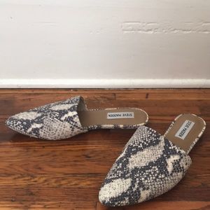 Brand new Steve Madden trace studded mule